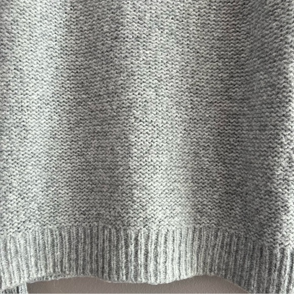 J.Crew Wool Alpaca Blend Cable Knit Pointelle Popcorn Flower Sweater Gray XSmall - Picture 10 of 13